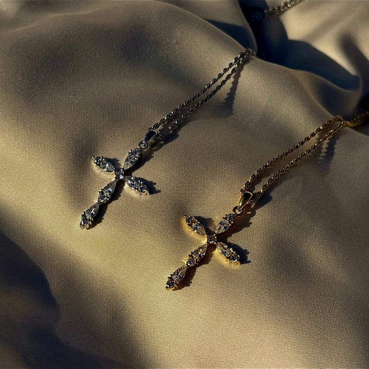 Collier Ora